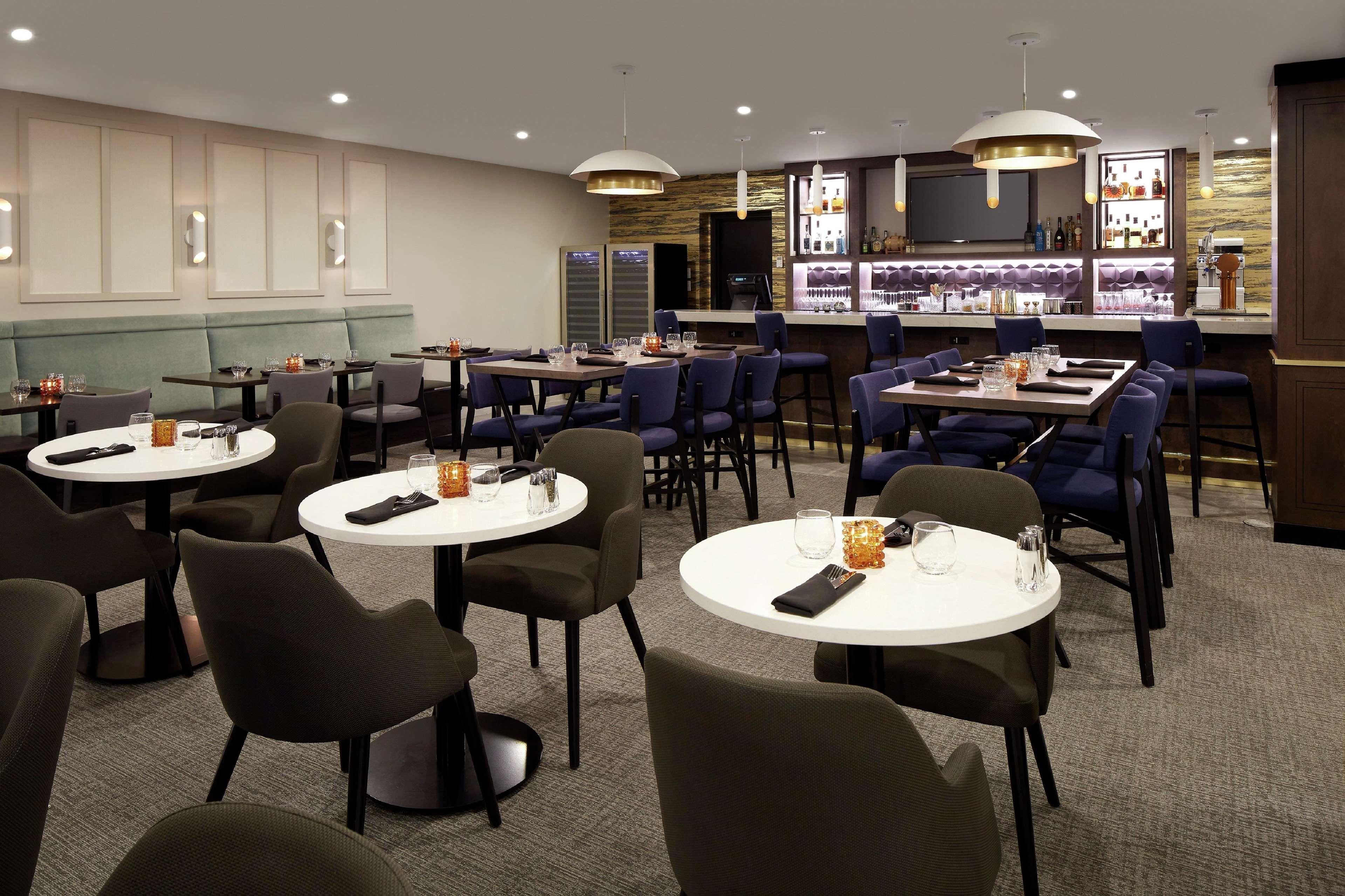 מלון דורבאל Doubletree By Hilton Montreal Airport מראה חיצוני תמונה